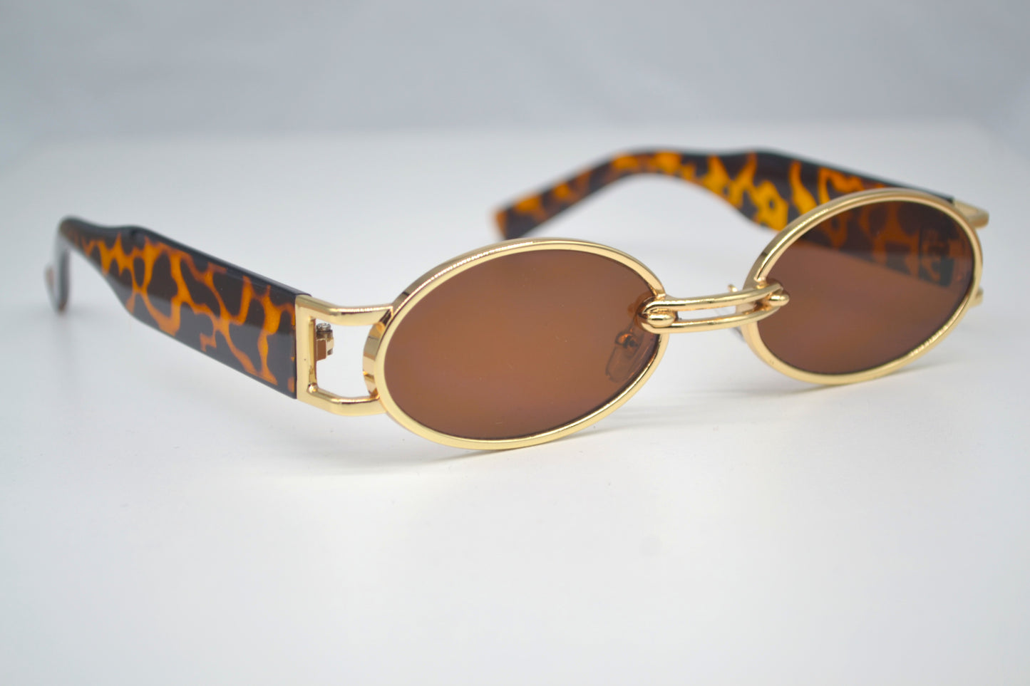 Metallic Sunglasses with UV Protection - Brown
